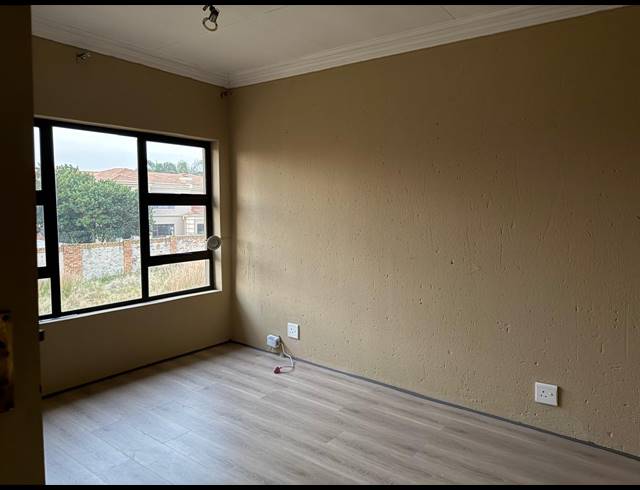 3 BEDROOM TOWNHOUSE TO LET IN SONNEVELD
